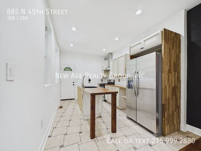 Building Photo - 885 N 45th St
