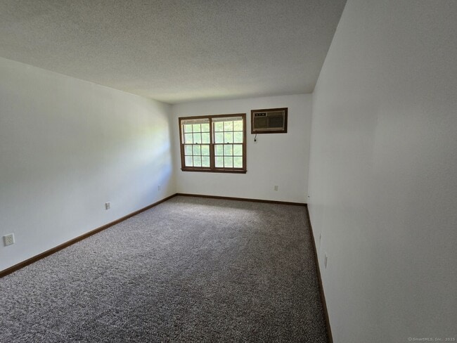 Building Photo - 34 A Padanaram Rd