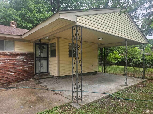 Foto del edificio - 1725 Claire Dr