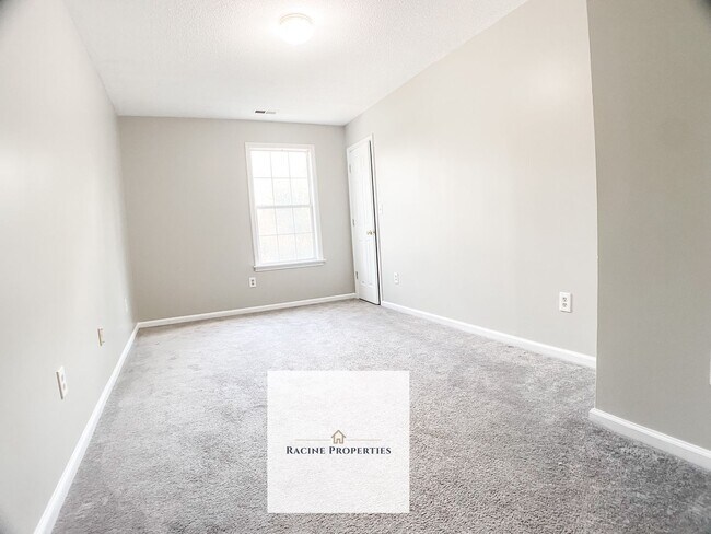 Foto del edificio - Short Walk to Downtown Greenville