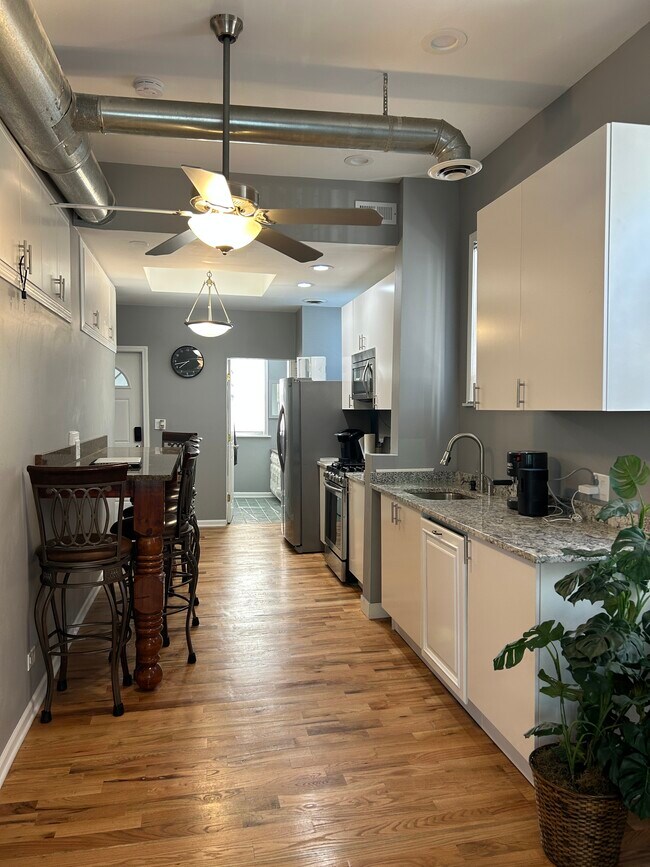Foto del edificio - 1216 N Rockwell St