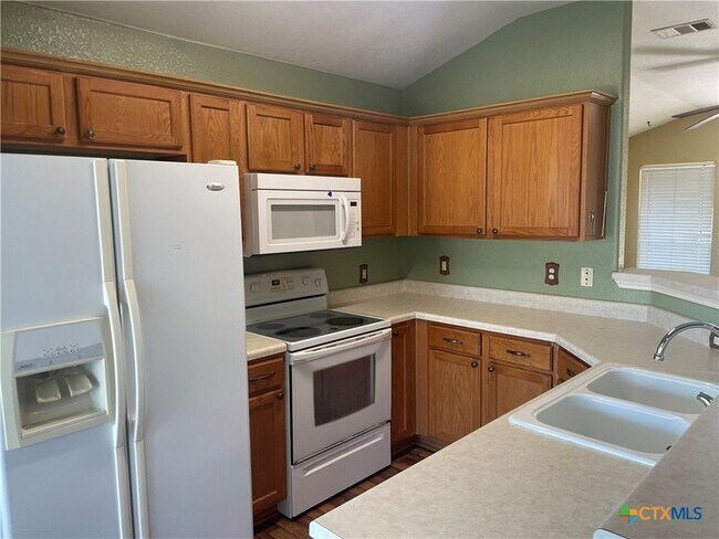 Foto del edificio - 5401 Donegal Bay Ct