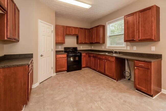 Foto del edificio - 2360 Village Green Dr