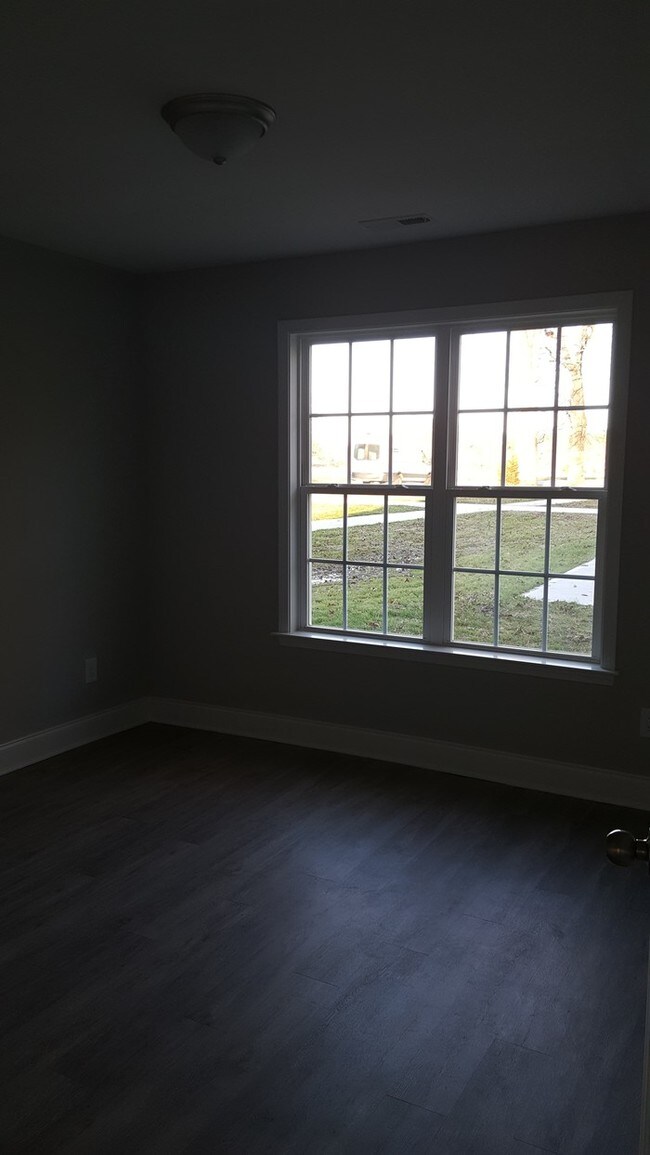 Foto del edificio - Duplex For Rent in Youngsville