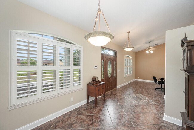 Foto del edificio - 5000 Fawn Lake Blvd