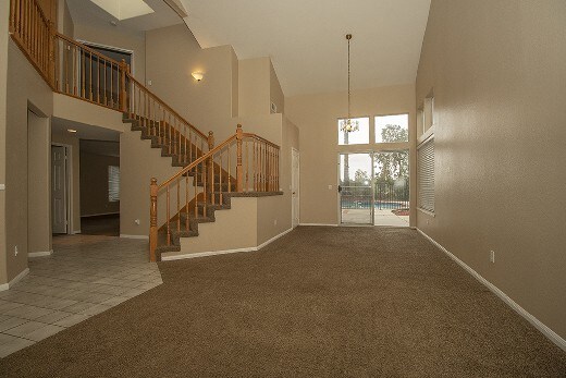 Building Photo - Cul-De-Sac House for Rent w/Pool