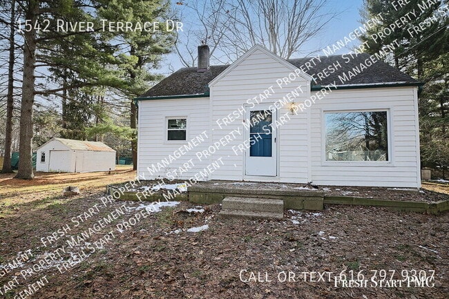 Photo - 1542 River Terrace House