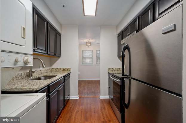 Foto del edificio - 8393 Montgomery Run Rd