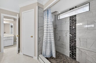 Building Photo - 13903 Chevy Chase Dr