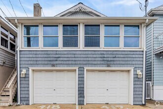Building Photo - 418 1st Ave