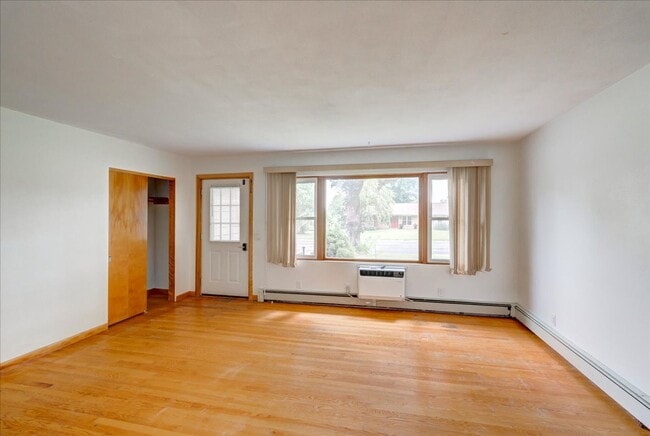 Building Photo - 310 S Jefferson St