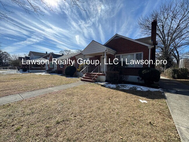 Foto del edificio - Meticulously Cared for Three Bedroom Ranch