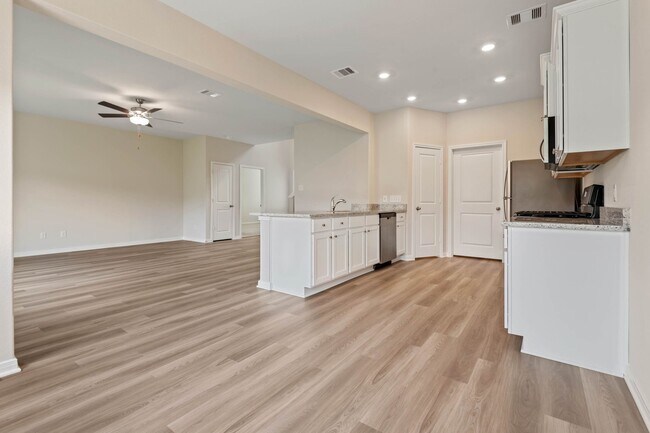 Building Photo - 25515 Blooming Hazel Dr