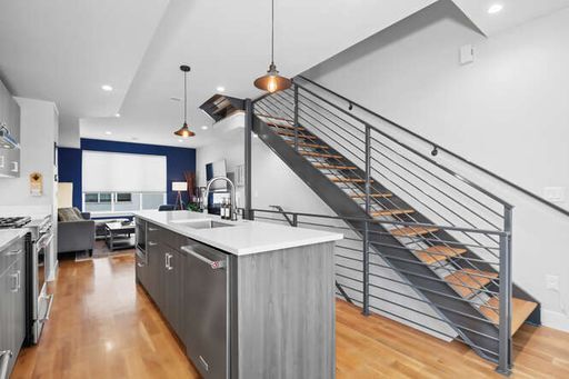 Building Photo - Charming City Living Near Downtown Denver ...