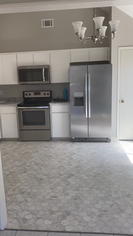 Building Photo - 3019 Yorktown Cir