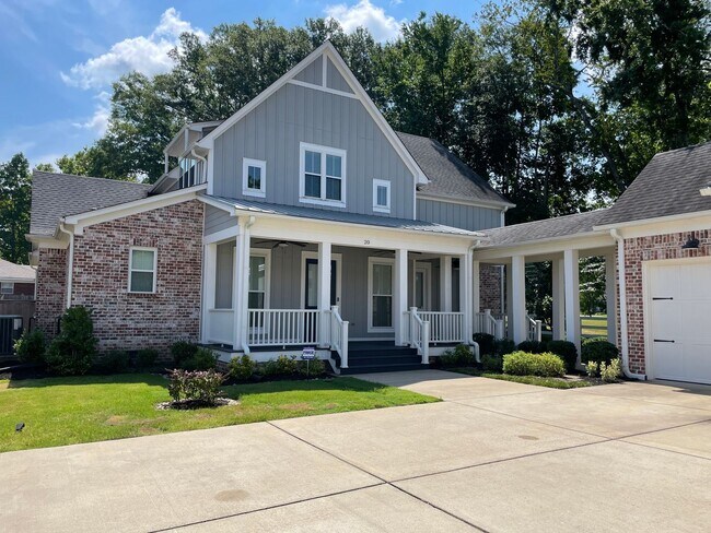 Building Photo - Lease this Absolutely Stunning Home Today ...