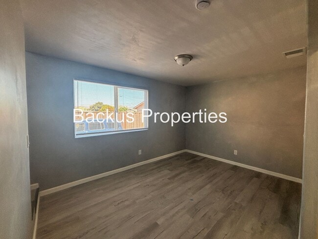 Building Photo - 112 E Bernal Dr