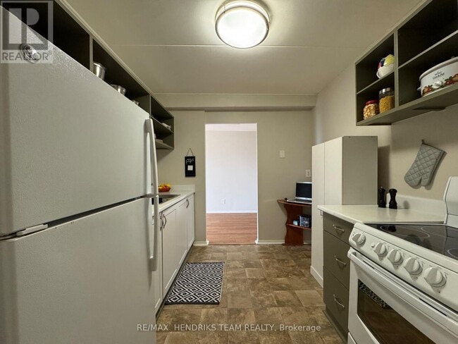 Building Photo - 38 Arran Dr