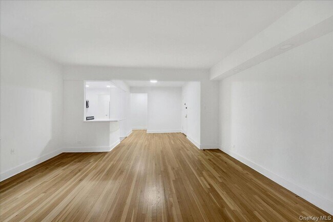 Foto del edificio - 3840 Greystone Ave