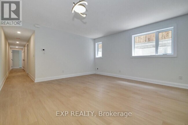 Building Photo - 533 Broadhead Ave