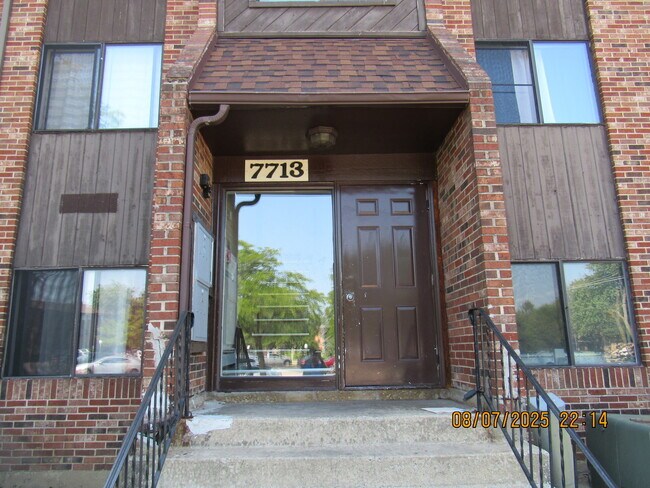 Foto del edificio - 7713 Woodward Ave