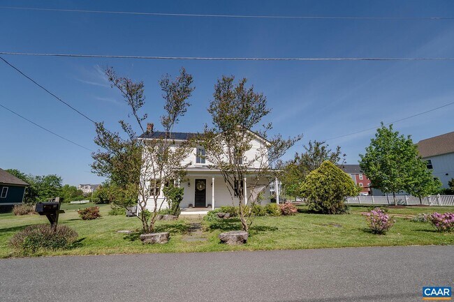 Building Photo - 902 Haden Ln