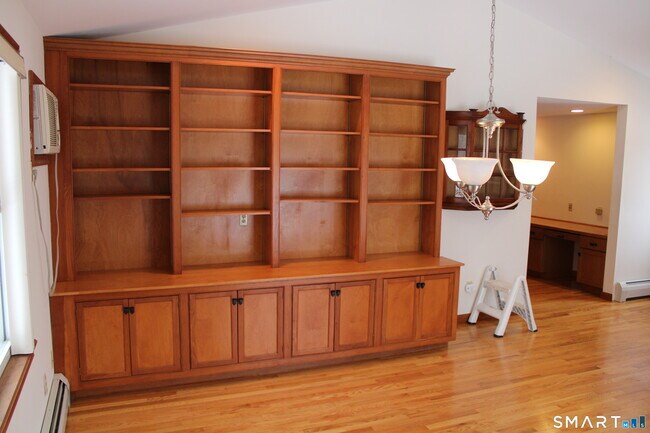 Foto del edificio - 14 Knollwood Dr