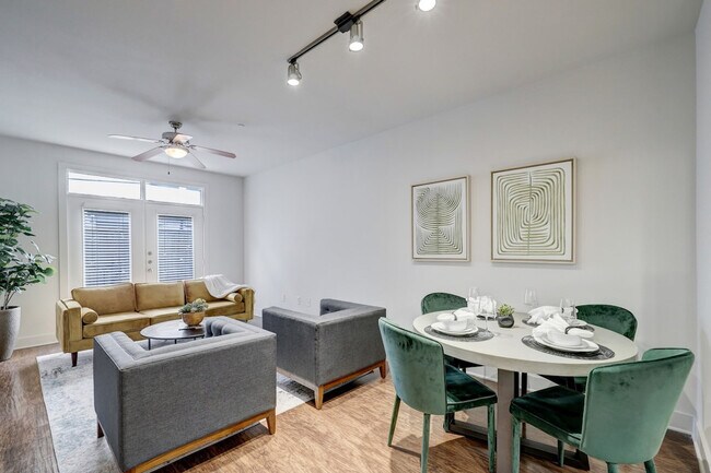 Foto del edificio - 2221 W Dallas St