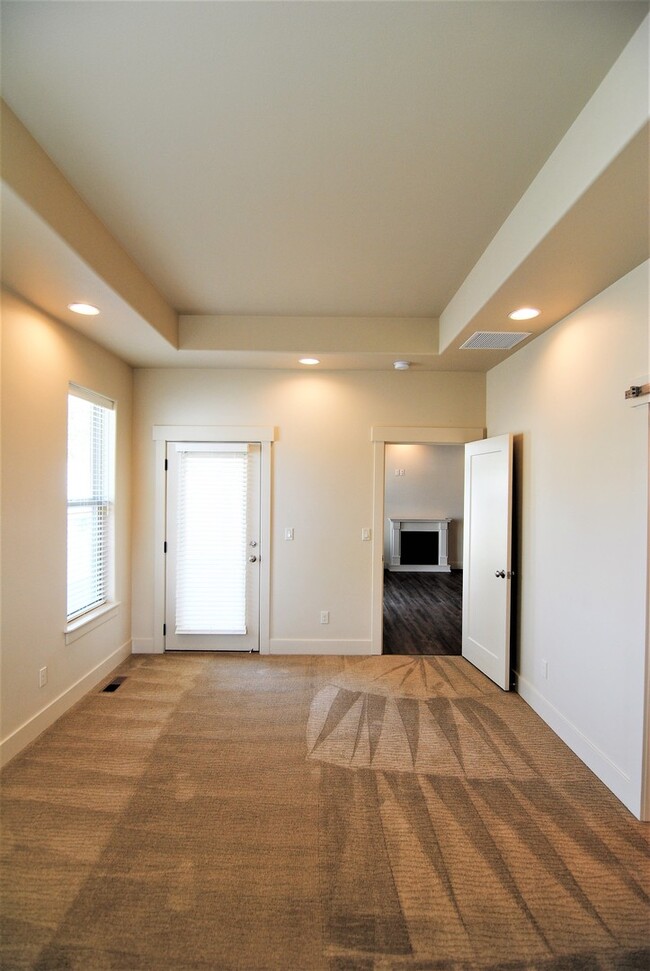 Foto del edificio - 1712/1714 Danny Boy Ln. Duplex