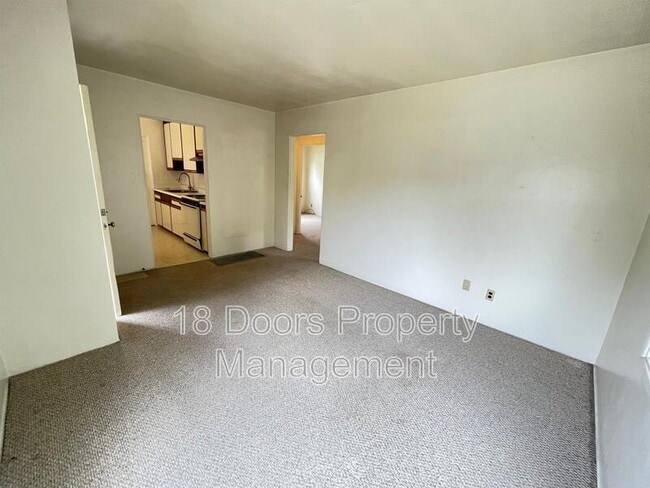 Building Photo - 859 Chalcedony St