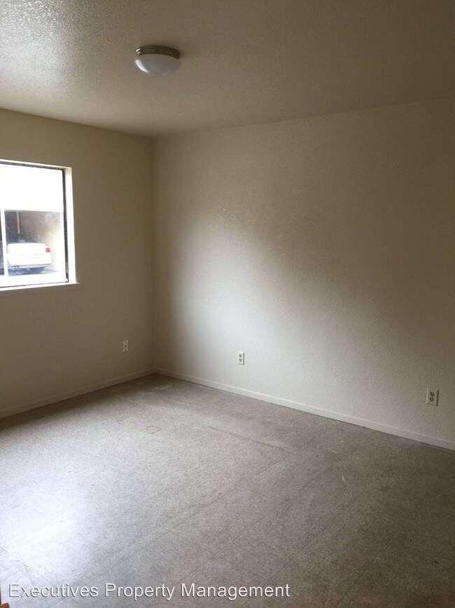 Building Photo - 2 br, 1 bath House - 3357 San Mateo Ct