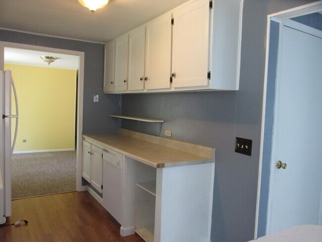 Foto del edificio - 2502 Lower Lake Rd