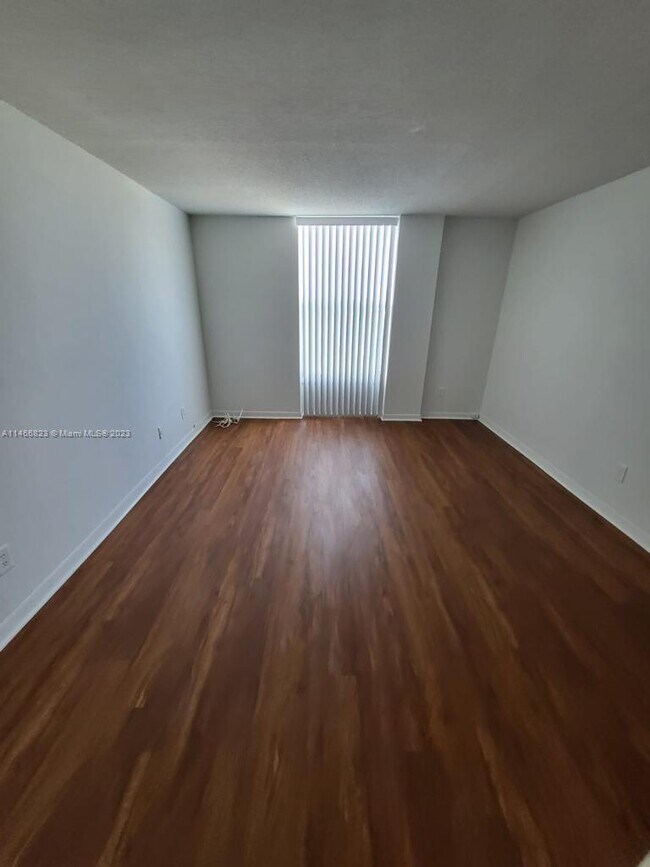 2000 NE 135th St Unit 506, North Miami, FL 33181 Condo for Rent in