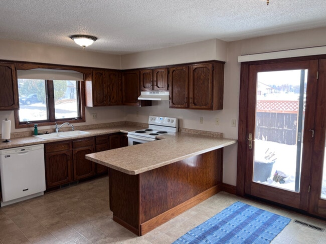 Building Photo - 8320 144th St W