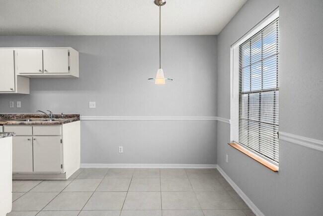 Foto del edificio - 2750 Holly Hall St