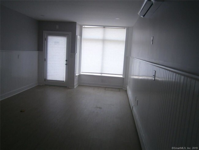 Building Photo - 113 S Water St