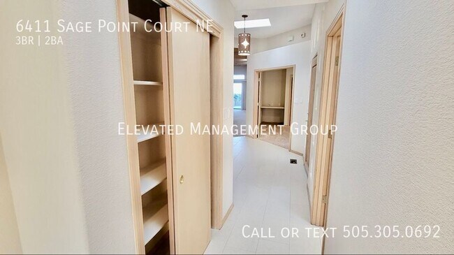 Foto del edificio - 6411 Sage Point Ct NE