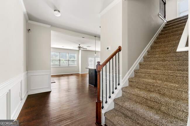 Building Photo - 2411 Oakleaf Cir