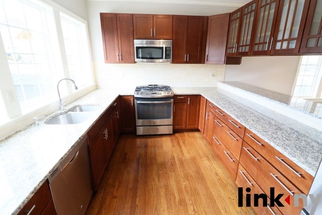 Building Photo - Terrace Park Ln