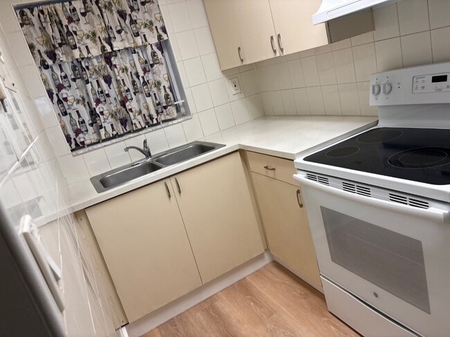 Foto del edificio - 305 W 68th St