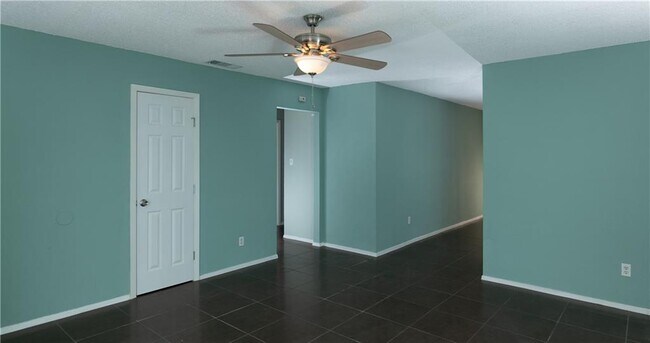 Building Photo - 6509 Moonglow Dr