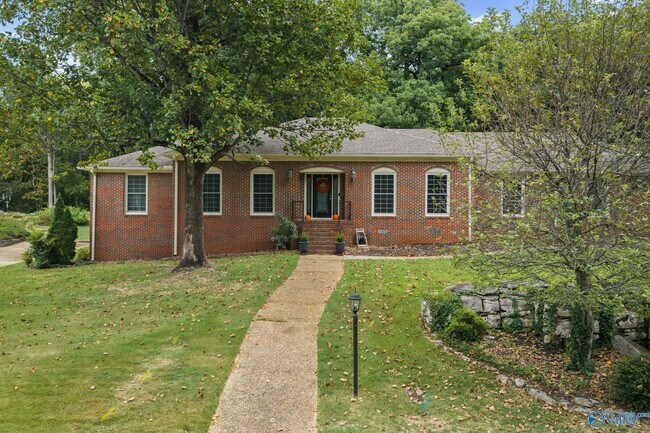Foto del edificio - 820 Tannahill Dr SE