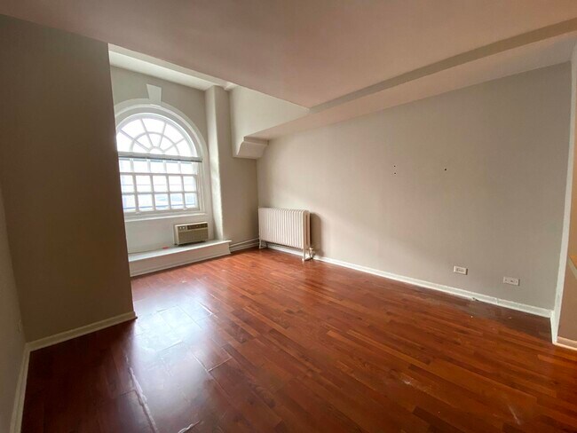 Foto del edificio - 520 W Wellington Ave