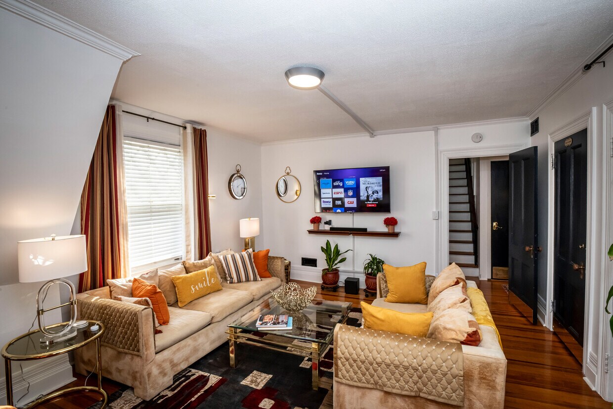Living room - 1614 Genesee St