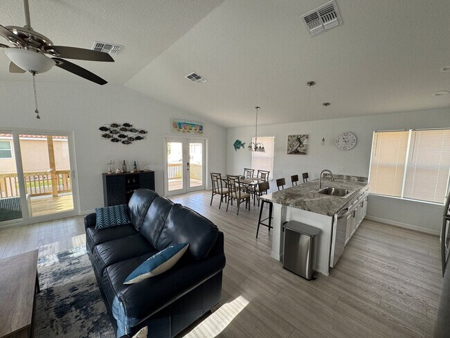 Building Photo - 10200 W Fishbowl Dr