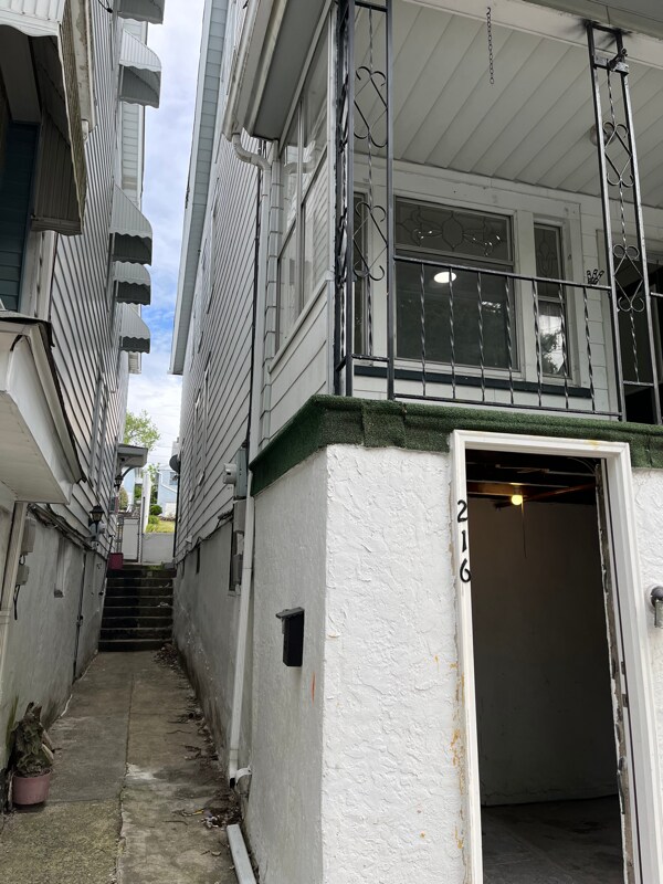 Foto del edificio - 216 W Ridge St
