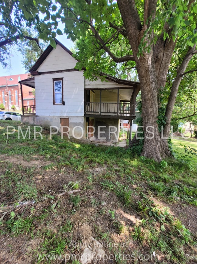 Building Photo - Charming 2 Bed, 1 Bath House