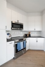 Building Photo - 3001 W 11th St