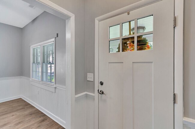 Building Photo - Downtown Summerville Charm Meets Modern St...