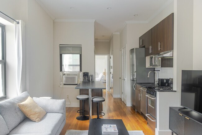 Foto del edificio - 515 W 47th St